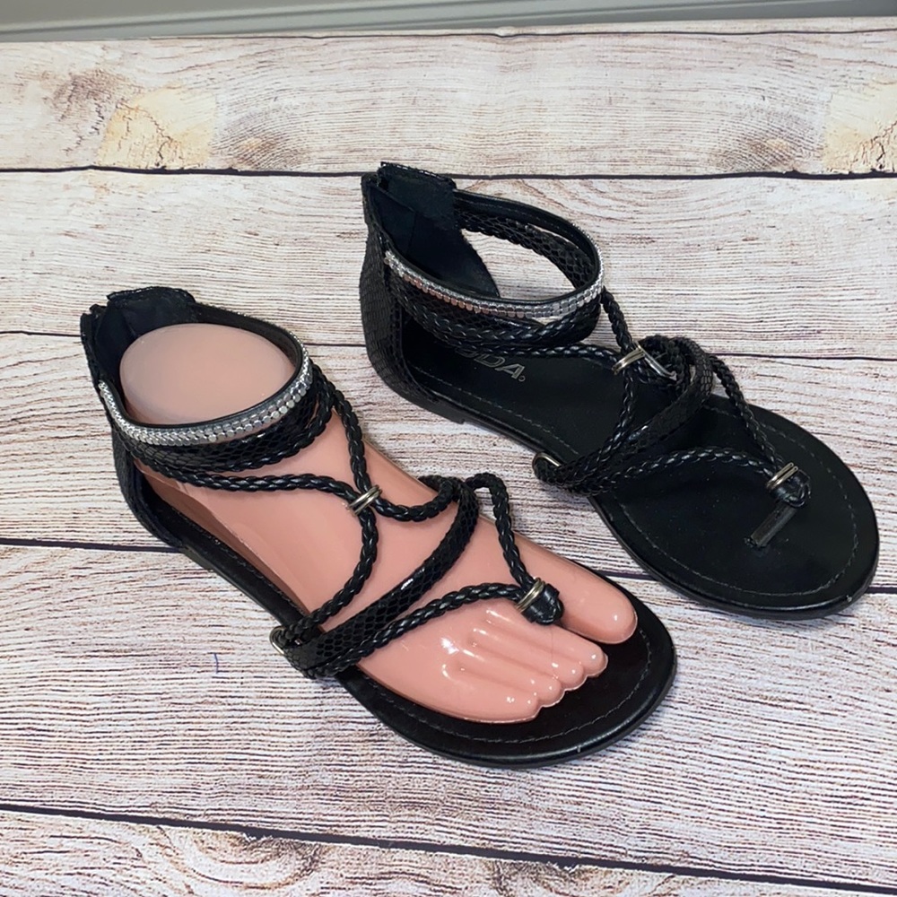 Soda Black & Silver Low Gladiator Sandals